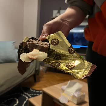 Migros Mağazasından Aldığım Magnum Dondurmalar Erimiş Ve Tekrar Dondurulmuş