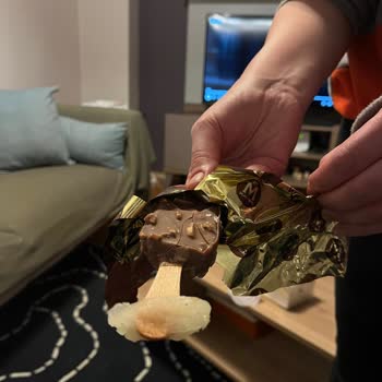 Migros Mağazasından Aldığım Magnum Dondurmalar Erimiş Ve Tekrar Dondurulmuş