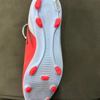 Kısa Sürede Kırılan Nike Krampon Mağaza Reddi Ve İade Talebi
