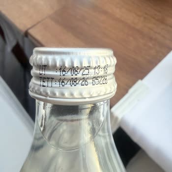 Mila Su Şişelerinde Tanımsız Cisimler Ve Sağlık Riski