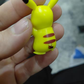 Kırık Pikachu Figürü İçin Koşulsuz İade Talebi Ve Mağaza Çalışanlarının Yetersiz Çözümü