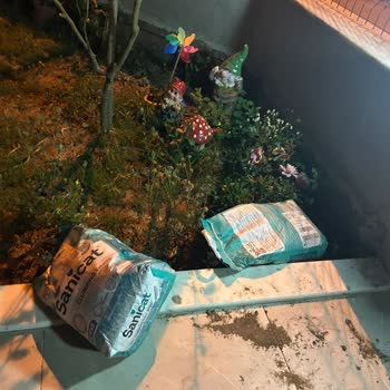 Kolay Gelsin Kargom Bahçeye Atıldı, Çiçeklerim Zarar Gördü