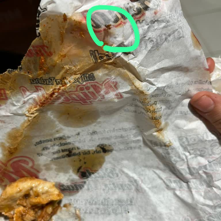Böcekli Dürüm Ve Eksik İade