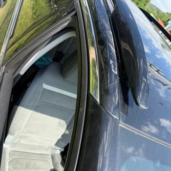 Tavan Rüzgarlık Tasarımındaki Güvenlik Açığı Araç Hasarına Yol Açtı