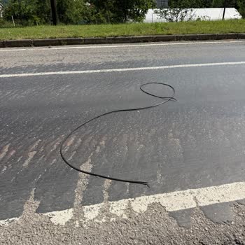 Tavan Rüzgarlık Tasarımındaki Güvenlik Açığı Araç Hasarına Yol Açtı