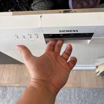 Panelde Kendiliğinden Çatlak Ve Ücretsiz Parça Değişimi Talebi