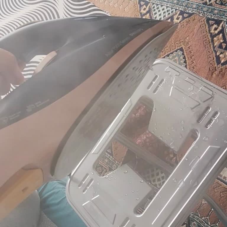 Kaynar Su Sızdıran Ütü, Uzayan Servis Ve İade Reddi
