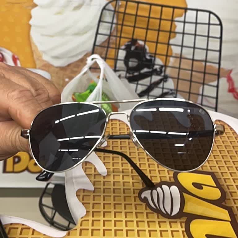 Elit Optik Göz Ağrısına Neden Olan Güneş Gözlüğü ve Mağaza İlgisizliği