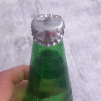 Kapağı Tam Kapatılmayan Beypazarı Maden Suyu Şişesinde Pas Ve Sağlık Sorunu
