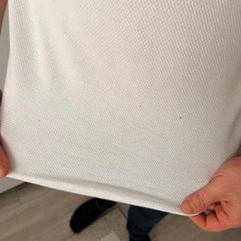 Mavi Tişört 2 Saatte Delik Açtı