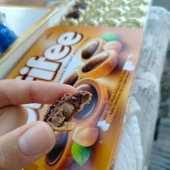 Toffifee Çikolatasındaki Sert Fındık Dişimi Kırdı