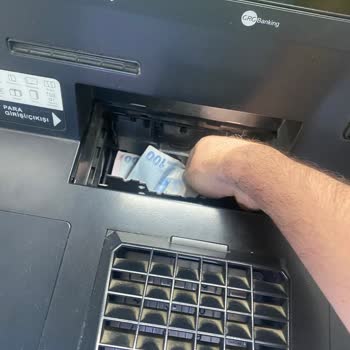ATM Kağıt Sıkışması Nedeniyle 15000 TL'lik Yatırma İşlemi Başarısız