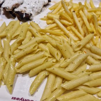 Yanmış Ve Çiğ Tavuk, Uzun Bekleme Ve İade Talebi İzmit Şubesinde