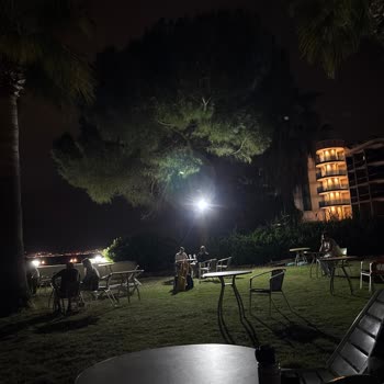 Sea Point Otel Kuşadası Bırakın Her Şey Dahili Temel Bir Pansiyondan Bile Çok Uzak