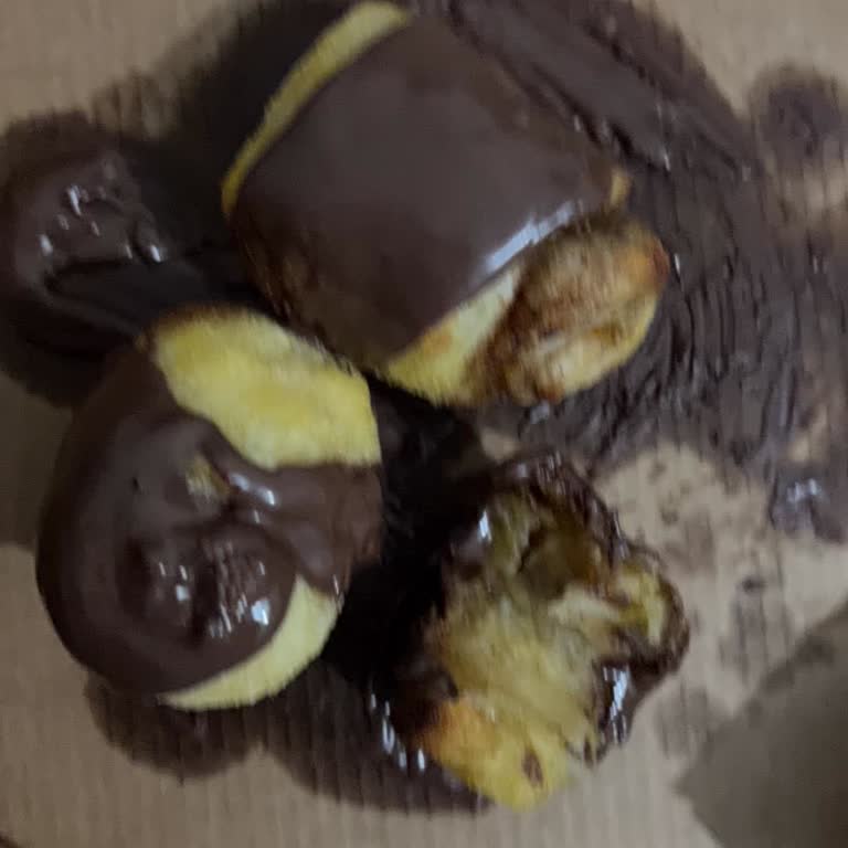 Bol Malzemos Pizza Üzerinde Neredeyse Hiç Mantar Yoktu, Sinema Roll'unda Aşırı Tuz