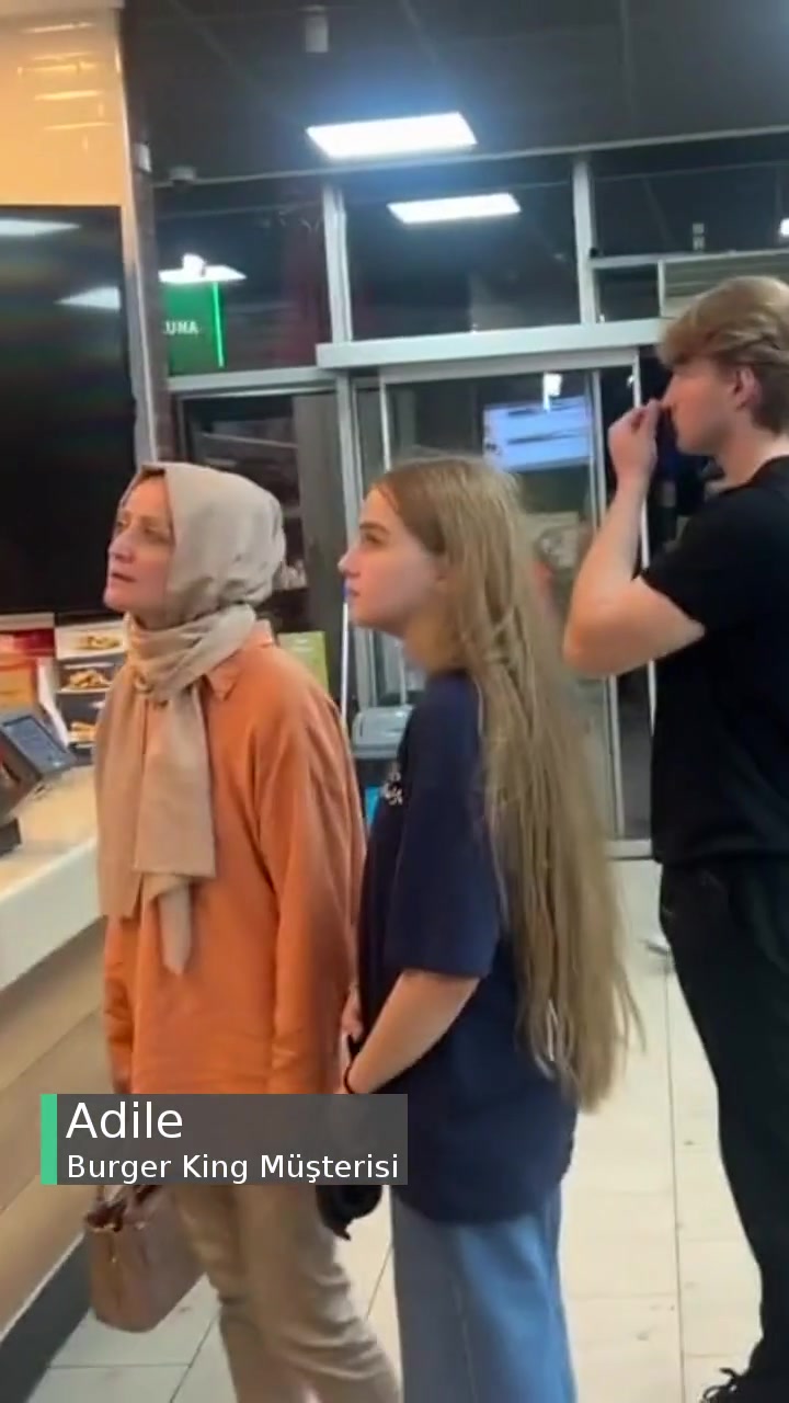 Burger King Sipariş Verdiğimize Pişman Olduk videonun kapak resmi