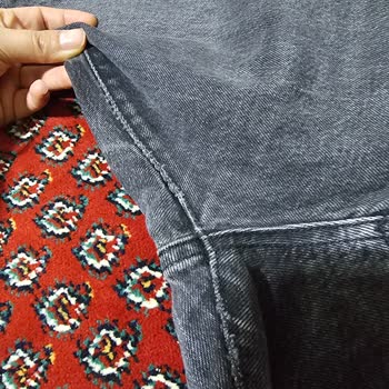 Mavi Denim Pantolonunda Tek Kullanımdan Sonra İncelme Ve Renk Solması