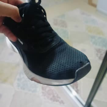 5 Ayda Yırtılan Reebok Ayakkabı, FLO Mağazasının Ret Kararıyla Hayal Kırıklığı