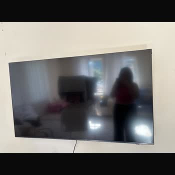 Montajda Hasar Gören Samsung TV İçin Ücretsiz Onarım Ya Da Değişim Talebi