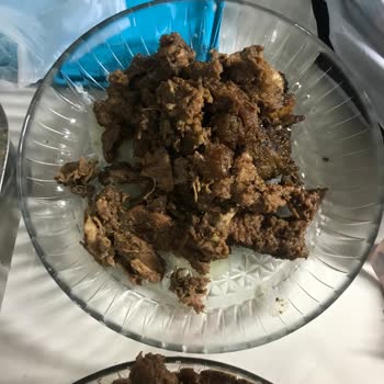 Emin Blok Kavurmanın Kıymaya Benzer İçeriği Ve Sert Parçaları