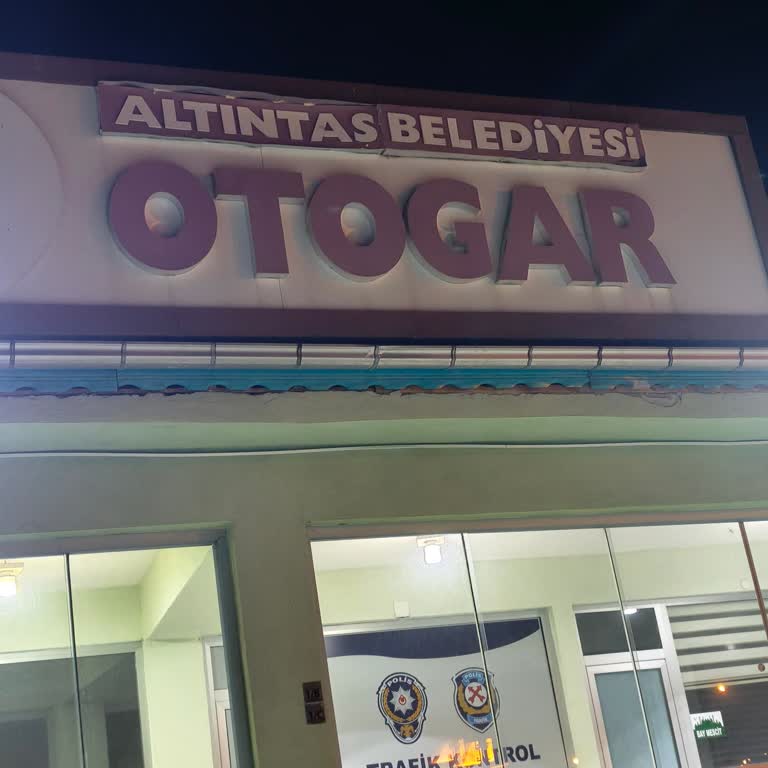 Buzlu Turizm Otobüsü Gelmedi, Şoför Yanlış Bilgi Verdi; Obilet.com Yetersiz Yardım Ve Mağduriyet