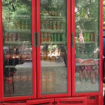 İki Yıllık Soğutmayan Coca-Cola Dolabı İçin Acil Çözüm Talebi