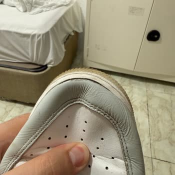 Ayıplı Nike Air Force Ayakkabısı İçin Sneaks Up Mağazasından Değişim Ve İade Talebi