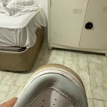 Ayıplı Nike Air Force Ayakkabısı İçin Sneaks Up Mağazasından Değişim Ve İade Talebi