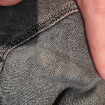 Garanti Süresindeki Mavi Kot Pantolon Yırtıldı, Değişim İstiyorum