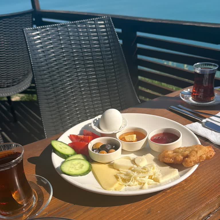 Sahil Kamp İstanbul Kumsal Suit Odada Hijyen Eksikliği Ve Yetersiz Kahvaltı