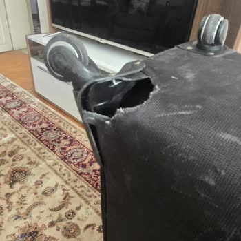 Uçuş Sonrası Bagajımın Tekerleği Kopmuş, Sorumluluk Reddi Ve Yeni Valiz Talebi