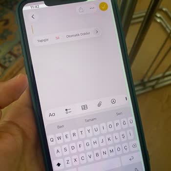 EasyCep Yenilenmiş İPhone 11 Pro Max’ta Ekran Ayrılması Ve Garanti Reddi