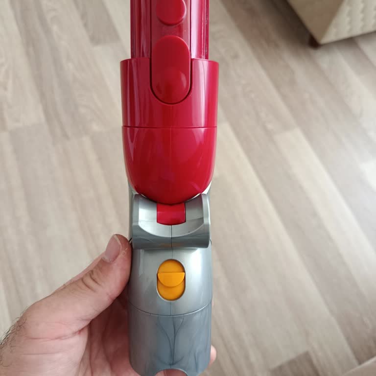 Dyson V10 Mobilya Alt Adaptöründe Arıza Ve Garanti Dışı Parça Gideri