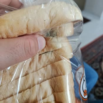 BİM Şubesinde Açılmamış Pakette Küflü Ekmeğe Karşı İade Talebi