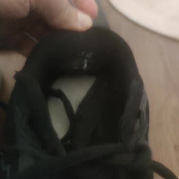 Reebok Ayakkabısındaki Üretim Hatası Ve Garanti Reddi