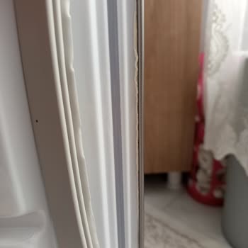 Kapı Fitili Hasarı Ve İzolasyon Sızıntısı Sebebiyle Beko Dondurucu İadesi Talebi