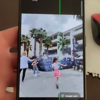 Realme GT2 Pro’da Güncelleme Sonrası Beliren Yeşil Çizgi Üretim Hatası