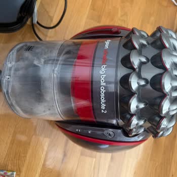 Dyson Big Ball Süpürgeye Yüksek Ücret Karşısında Zayıf Çekiş, Kısa Kablo Ve İade İmkânı Yok