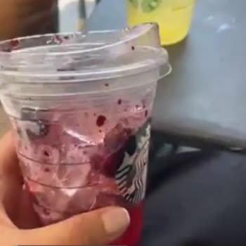 Starbucks Yetersiz İçecek, Fazla Buz