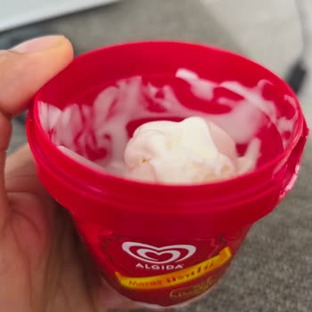 Algida Dondurmasında Kıl Çıkması Hijyen Sorunu