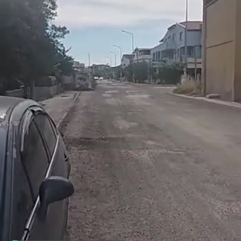 İzmir Dikili Belediyesi Yolların Hali Ortada!