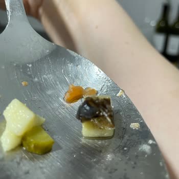 Bozulmuş Konserve Garnitür Üzerinden Sağlık Riski Ve İade Reddi