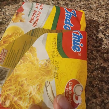 Tavuk Çeşnili Noodle’da İçinde Sinek Bulunması Ve Hijyen Sorunu