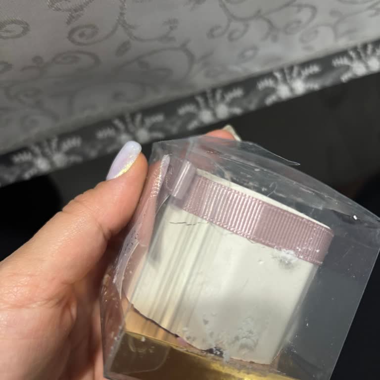 Mio Gifts Design'da Kırık Mumlar Ve Cevapsız İletişim