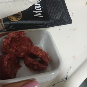 Namet Mangal Sucukta Kıl Görülmesi Güvenimi Sarsan Hijyen Sorunu