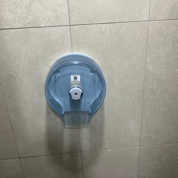 Burger King'de Çalışanların Küfürlü Tutumu Ve Tuvalette Sabun Yokluğu