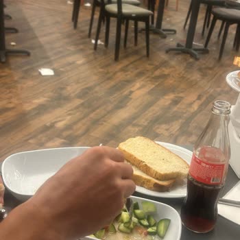 Köfteci Yusuf Serik Şubesinde Pişmemiş Köfte Ve Hijyen Sorunları Personel Umursamazlığı