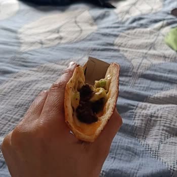 Burger 242'de Taco Görseli Müşteriyi Yanıltıyor