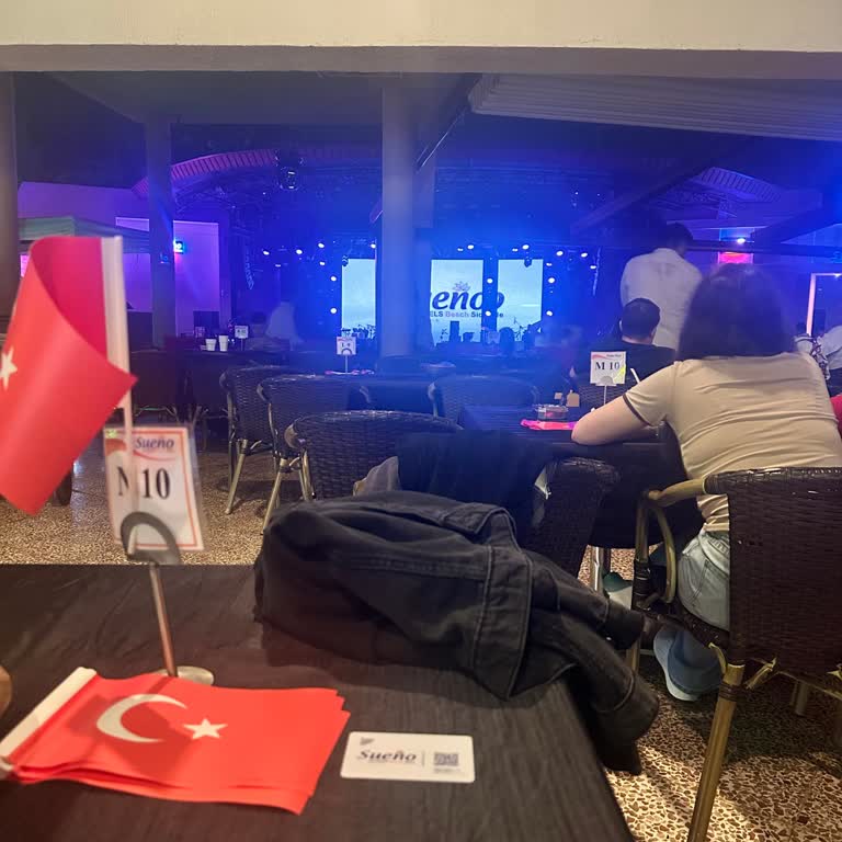 Ücretli Konser Deneyiminde Sahne Görüşünün Kötülüğü Ve Rezervasyon Sorunu