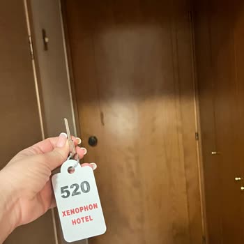 Tatilbudur Tur Görevlisinin Zorla 50 Euro Şehir Vergisi Talep Etmesi Ve Tehditli Mesajları